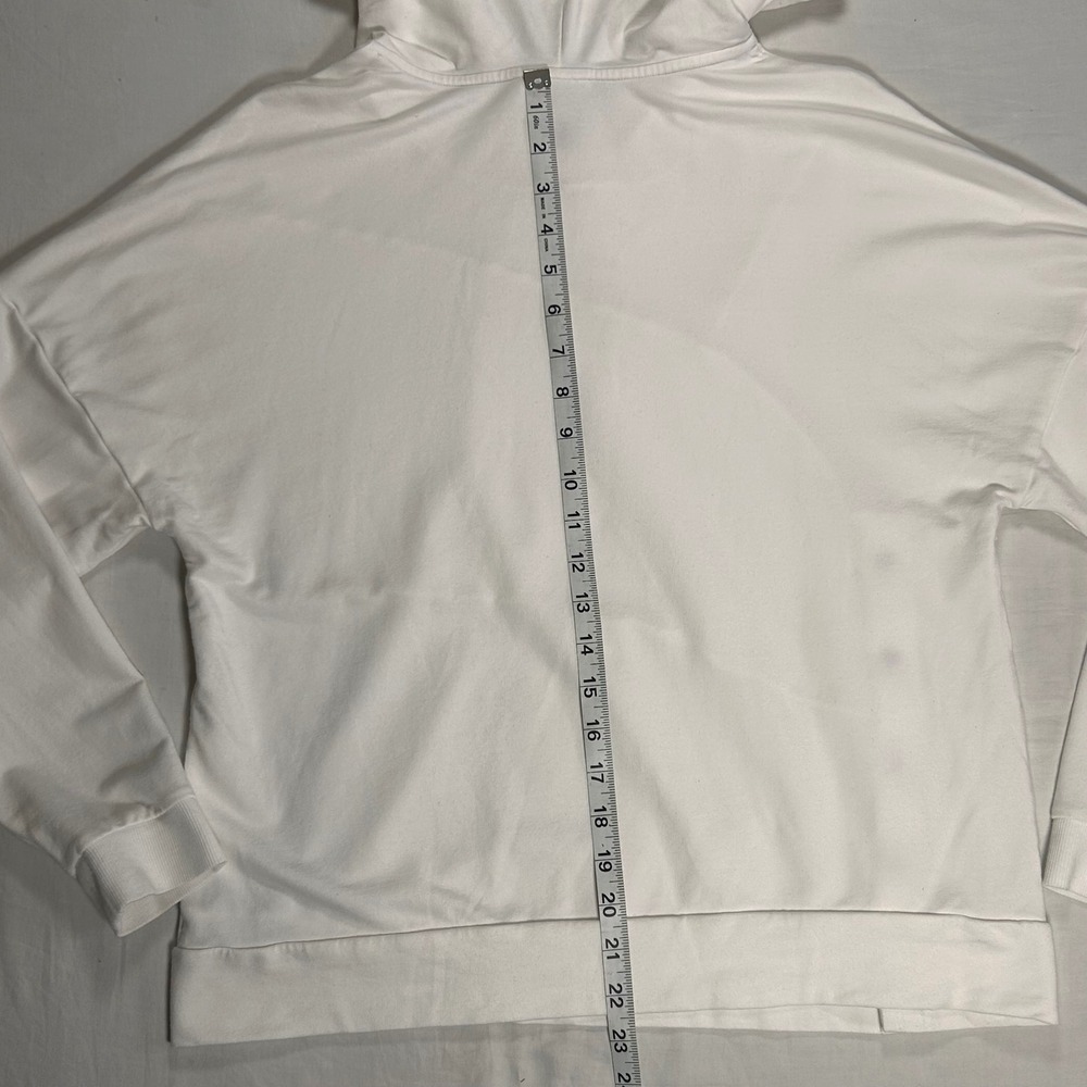 Cabi ATC Roadtrip Hoodie Womens M White Asymmetrical Mixed Texture Button Detail - Picture 4 of 10